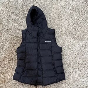 Columbia woman’s  Hooded Black Vest